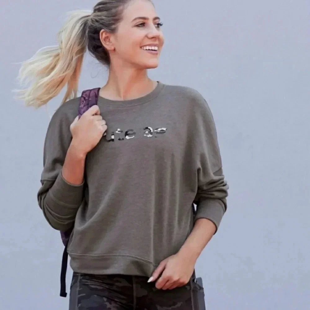 Fabletics Medium “Cute AF” Terry Stacey Pullover Sweatshirt Gray Camo